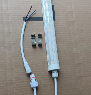 T8一体化防水led灯管X.png